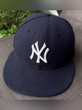 New Era Authentic Collection Navy Blue New York Yankees Fitted Hat Size 7 1/4